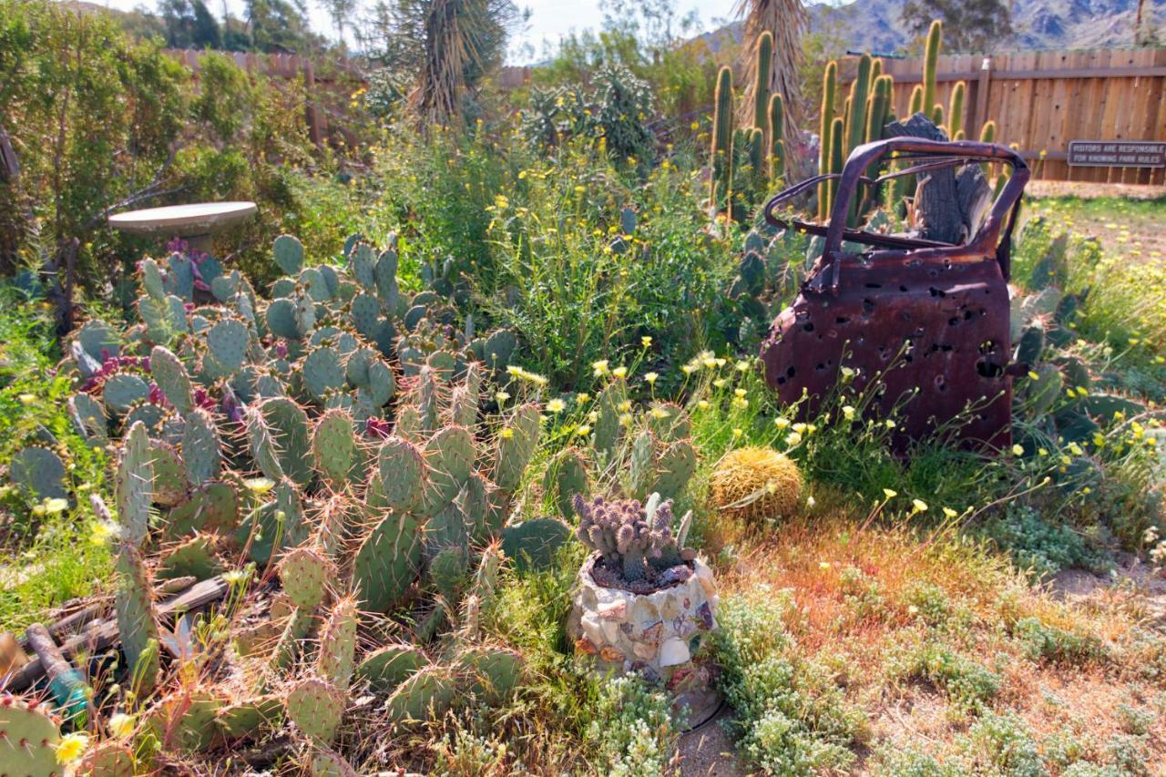 Cactus Adobe Villa Туентинайн Палмс Екстериор снимка